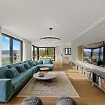 فيلة Adria Blue باكاراتس